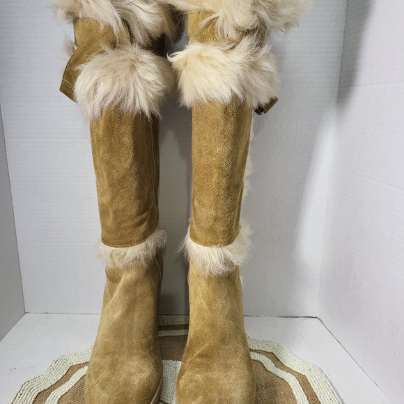 Beautiful Coach Wedge Boots sz.10 - Picture 2 of 9